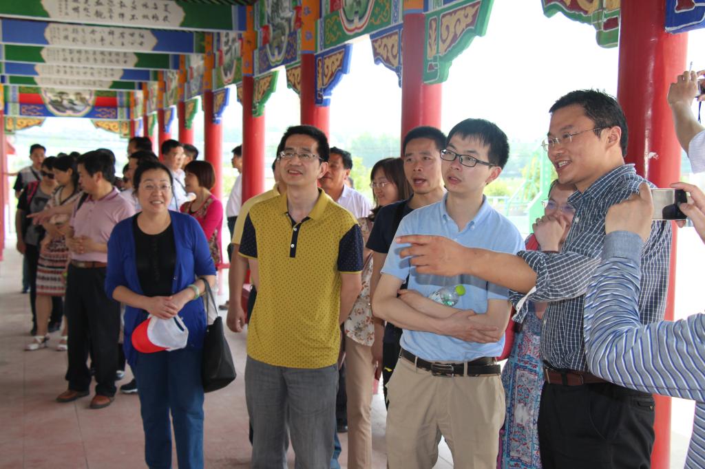 教师进农户，理论下基层——德信体育全体党员教师赴英山县乌云山村学习调研